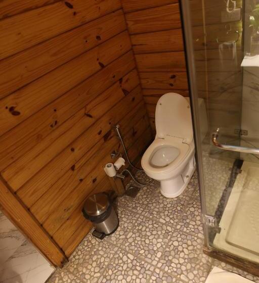 غرفة سوبيريور سرير كينج, Kasauli Hills Resort