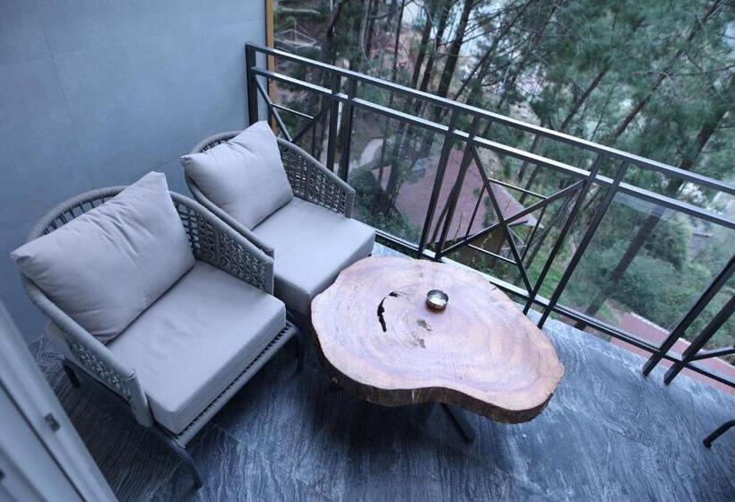 جناح عائلي, Kasauli Hills Resort