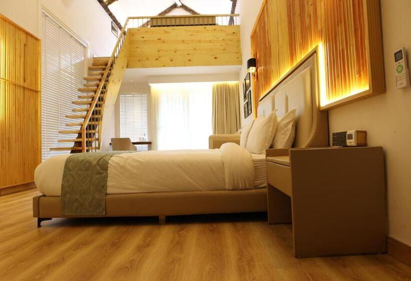 듀플렉스 스위트, Kasauli Hills Resort