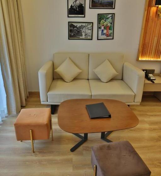 جناح دوبلكس, Kasauli Hills Resort