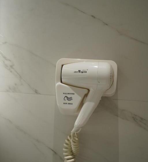 غرفة ديلوكس سرير كينج, Kasauli Hills Resort