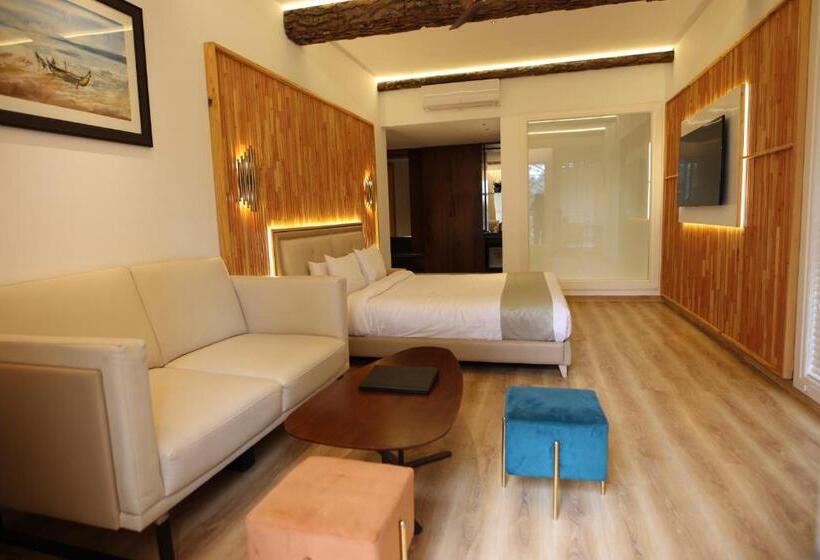 غرفة ديلوكس سرير كينج, Kasauli Hills Resort