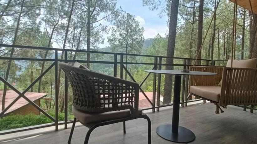 جناح, Kasauli Hills Resort