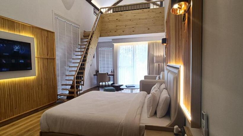 듀플렉스 스위트, Kasauli Hills Resort