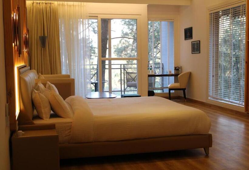 غرفة ديلوكس سرير كينج, Kasauli Hills Resort