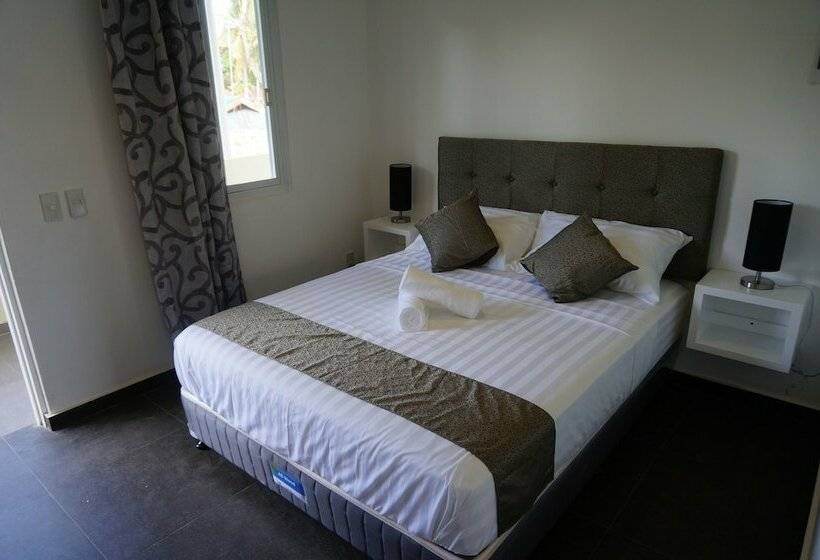 Люкс Кровать Квин, Malinawon Resort 馬莉吶灣度假中心