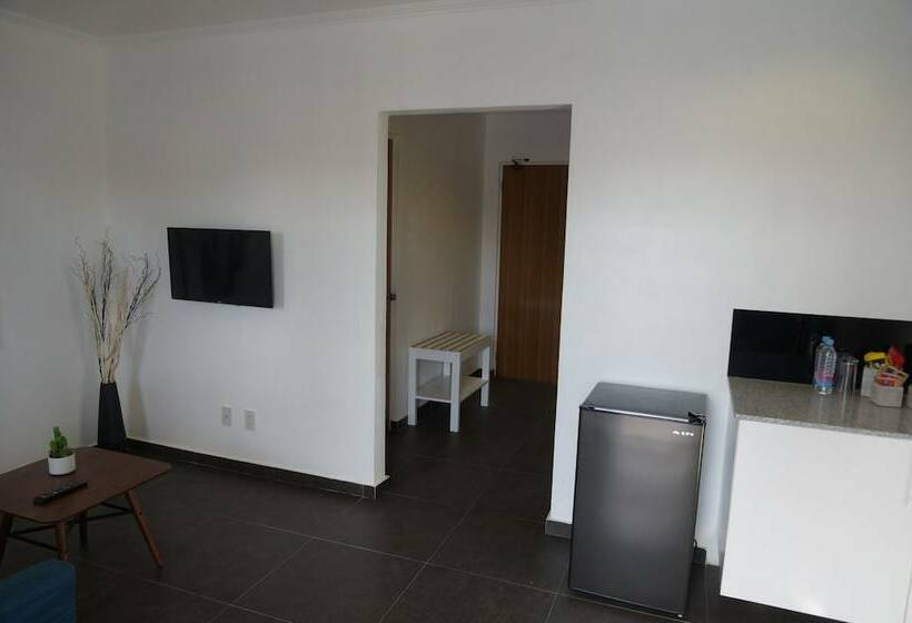 Люкс Кровать Квин, Malinawon Resort 馬莉吶灣度假中心