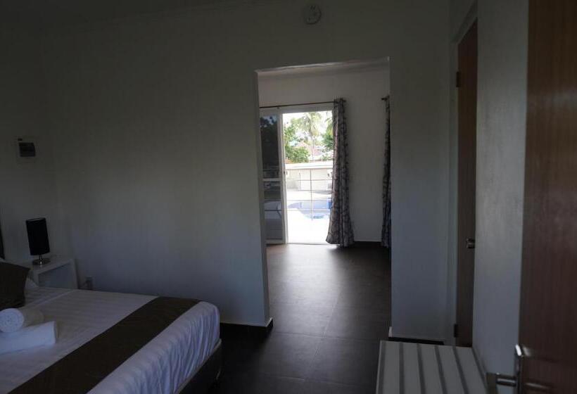 Люкс Вид на Бассейн, Malinawon Resort 馬莉吶灣度假中心