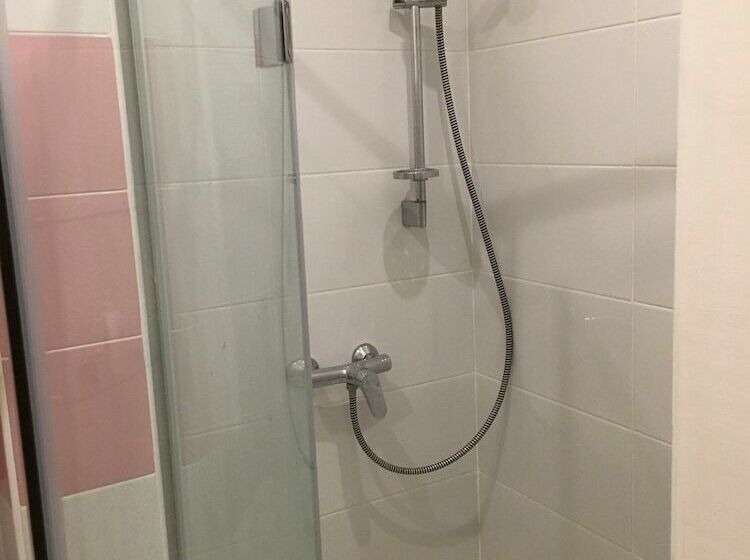 اتاق استاندارد, Vip Hostel Ok