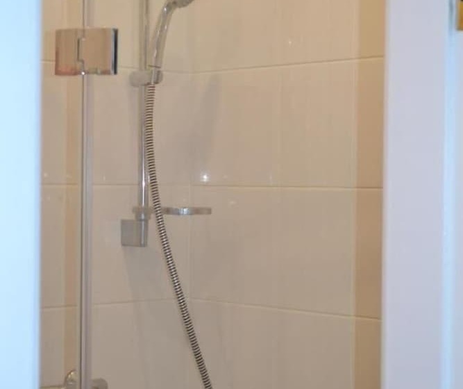 اتاق استاندارد, Vip Hostel Ok