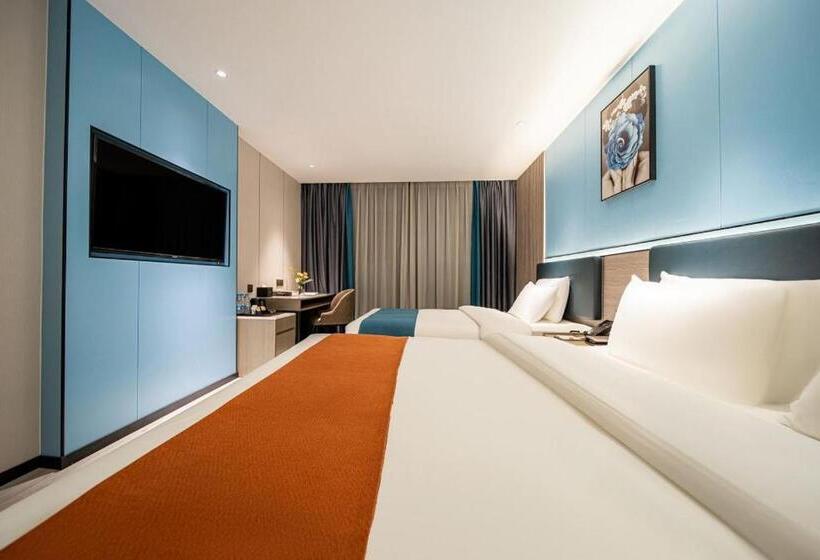 Perhehuone, 昊丽贵阳喷水池地铁站酒店