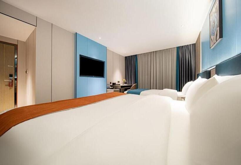 Perhehuone, 昊丽贵阳喷水池地铁站酒店