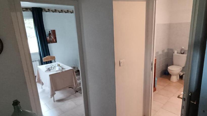 Номер Стандарт, Chambre D Hôtes, à La Nuitée