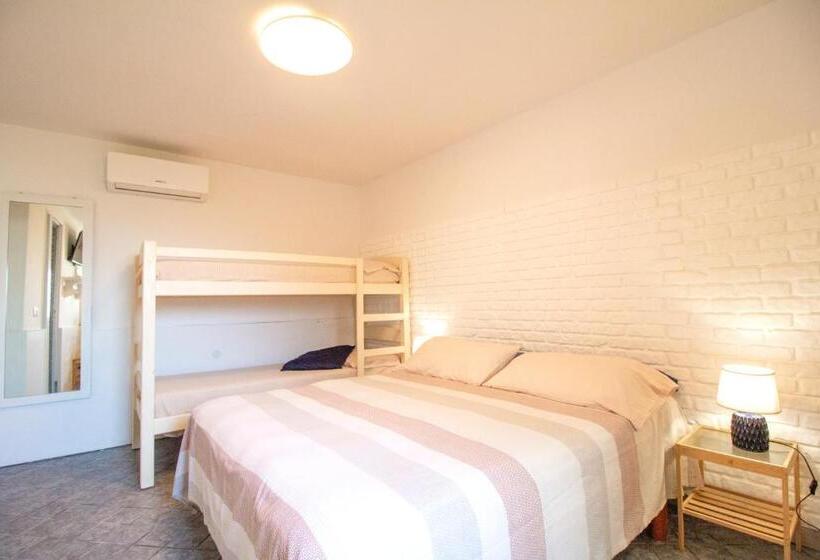 חדר משפחתי, La Casa Del Sole Beachfront B&b Anzio