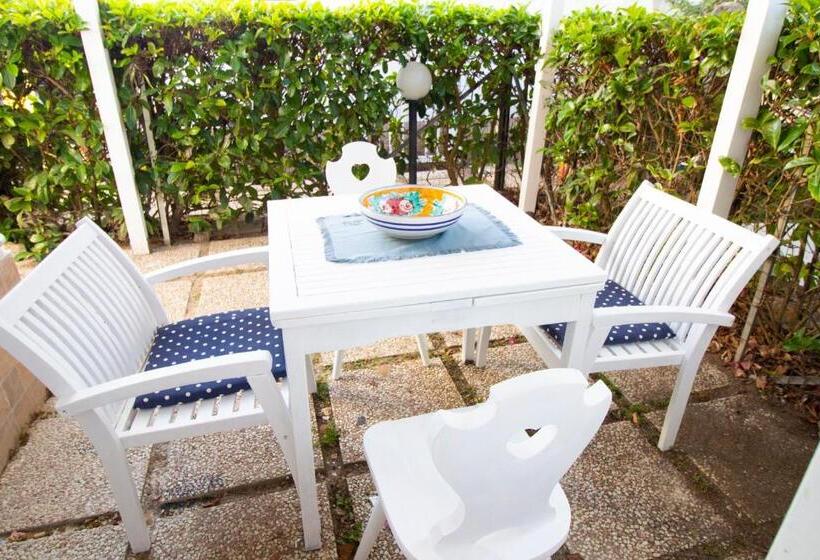 חדר משפחתי, La Casa Del Sole Beachfront B&b Anzio