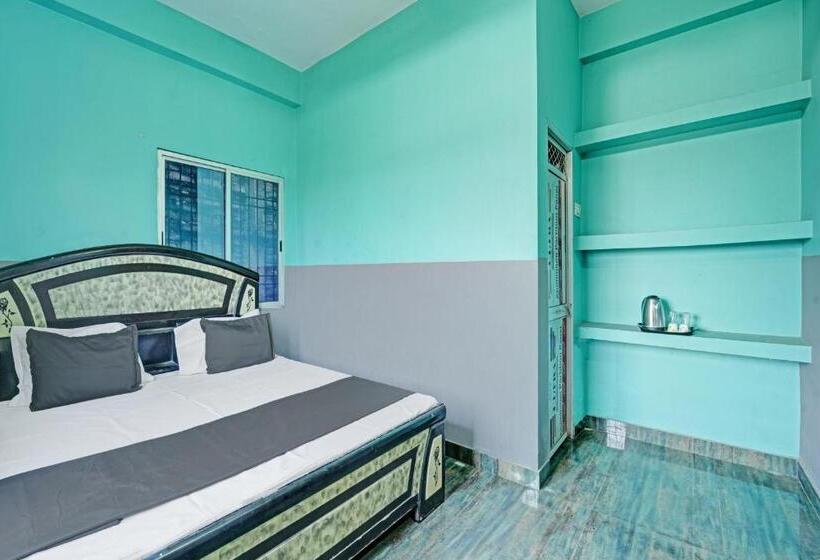 Трехместный Номер Классика, O Raunak Food Plaza Family Restaurant & Rooms