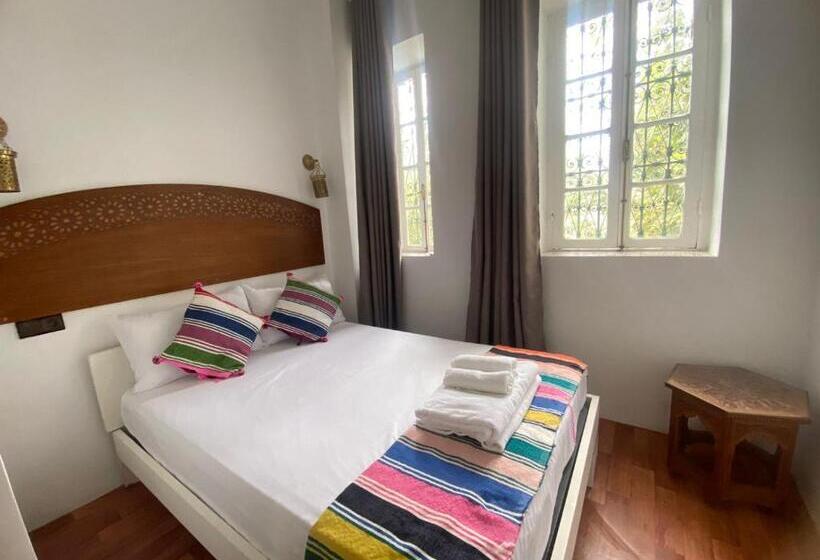 Quarto Estandar, Dar Al Khatib