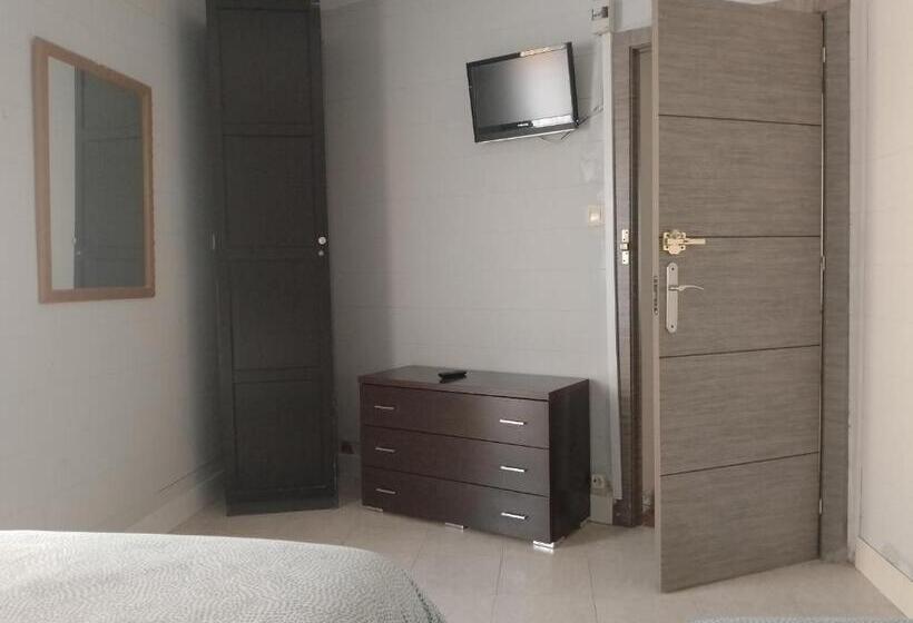 اتاق استاندارد سه نفره, Pensión El álamo