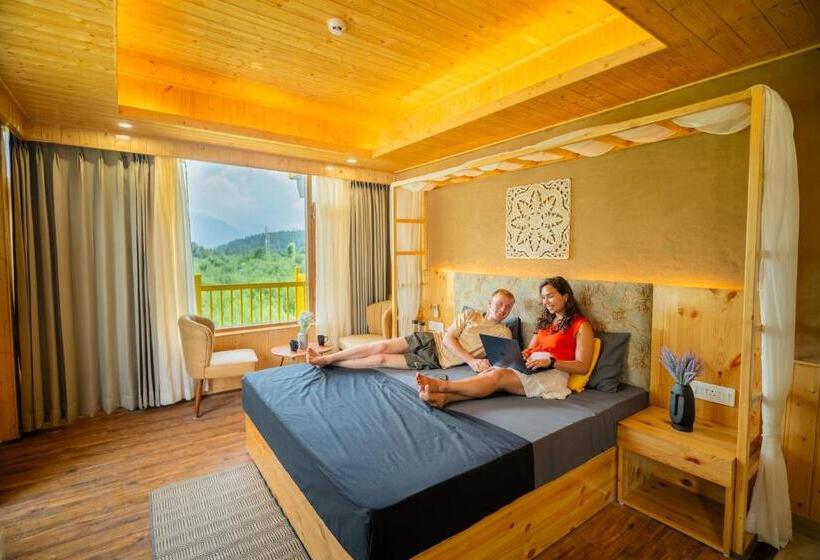 اتاق سوپریور با چشمانداز, The Hosteller Old Manali, Manu Temple