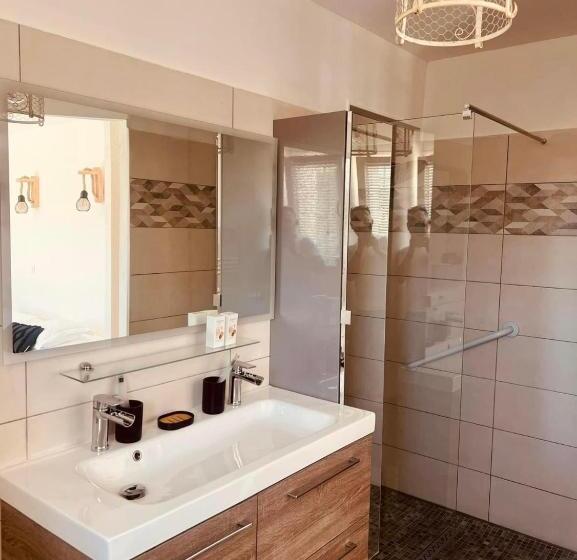 Номер Стандарт Вид на Сад, Chez Katty