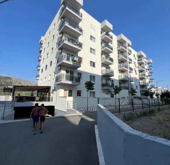 آپارتمان 1 خوابه با چشم‌انداز باغ, Eda Apartment