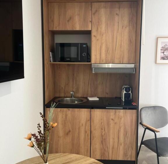 스탠다드 스튜디오, Apparthôtel Elite Spa