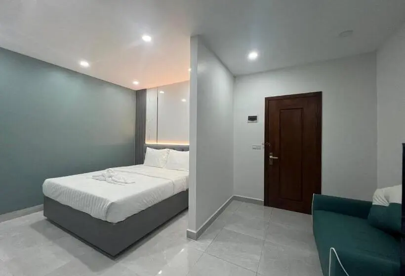 Junior Suite, C