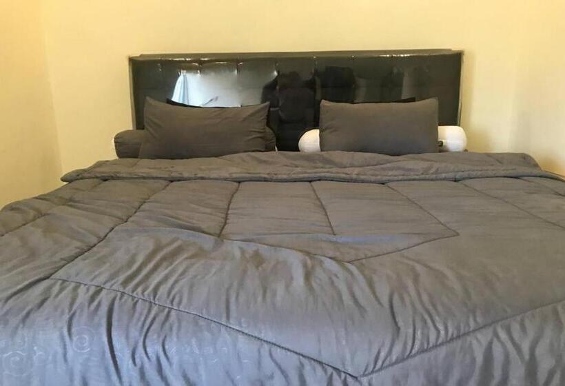 디럭스 룸, Capital O 94128 The Bale Teras T