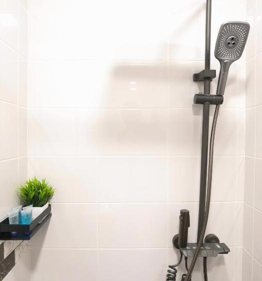 スタンダードルーム, Hayq Boutique