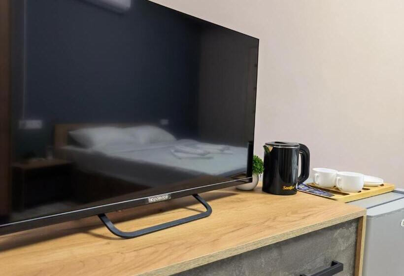 キングサイズベッドのスタンダードルーム, Hayq Boutique