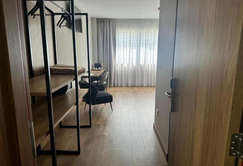 高级大房间, La Finca