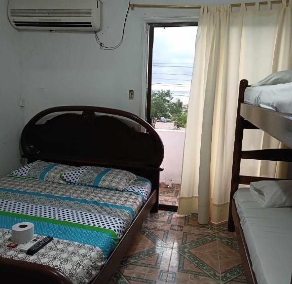 4인용 스탠다드 룸, Hostal La Milagros