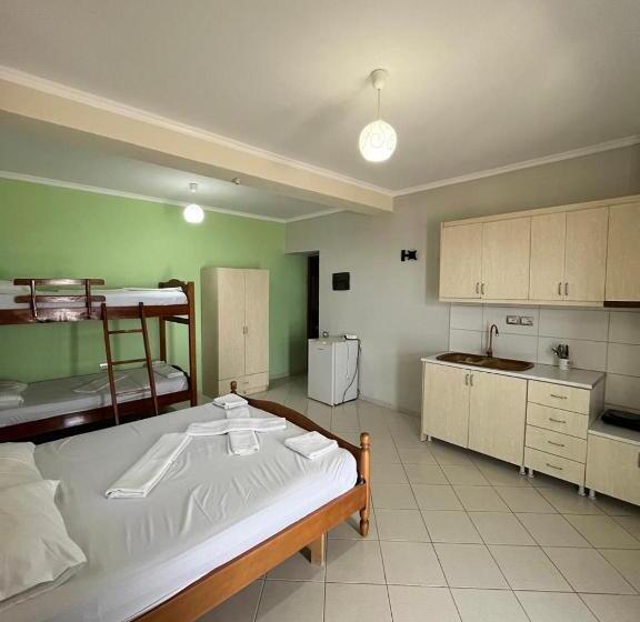 חדר משפחתי נוף לים, Dimas Apartments