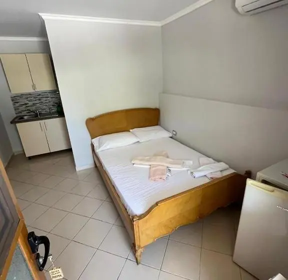 اتاق استاندارد با چشم‌انداز باغ, Dimas Apartments