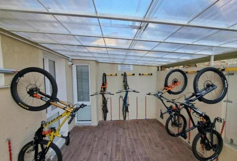 اتاق سوپریور چهار تخته, Joyfül Accomodation