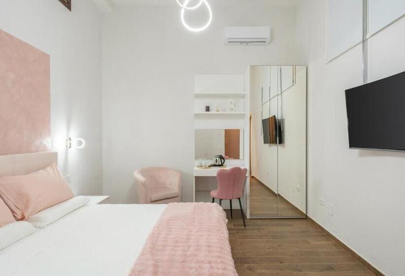 Номер Deluxe, La Maison Chic