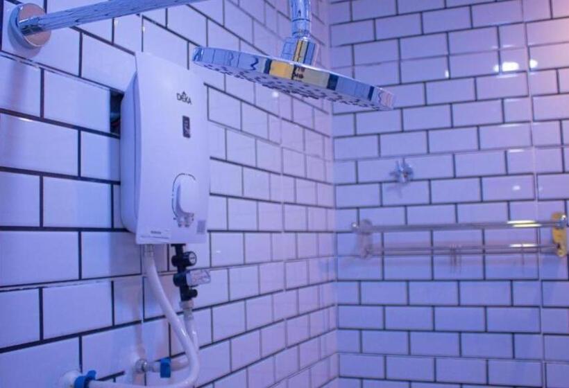 سوییت لوکس, The Ambassador Hotel Dhaka