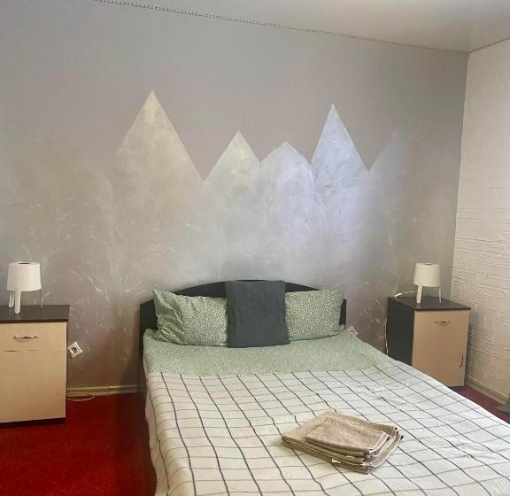 غرفة قياسية, B&b House