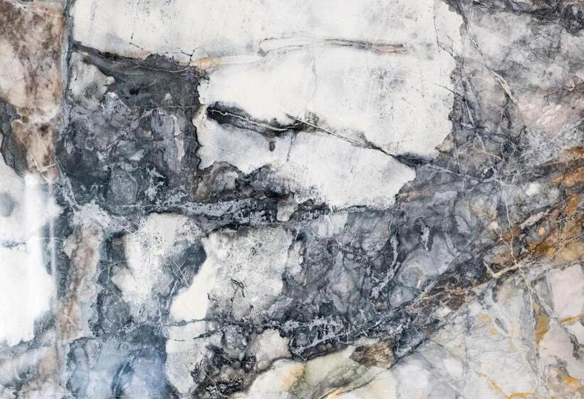 اتاق سوپریور, Maqqua