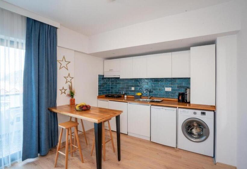 标准三人间, İçmeler Apart Dream