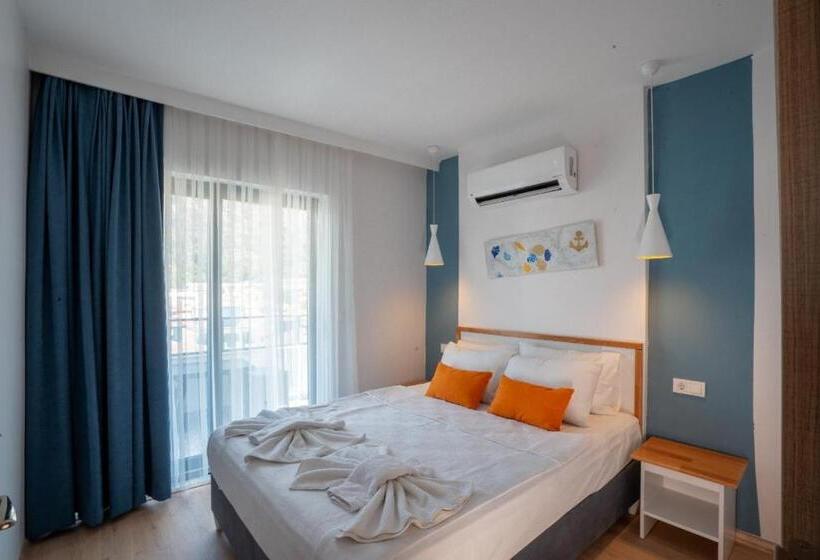 带阳台标准四人间, İçmeler Apart Dream