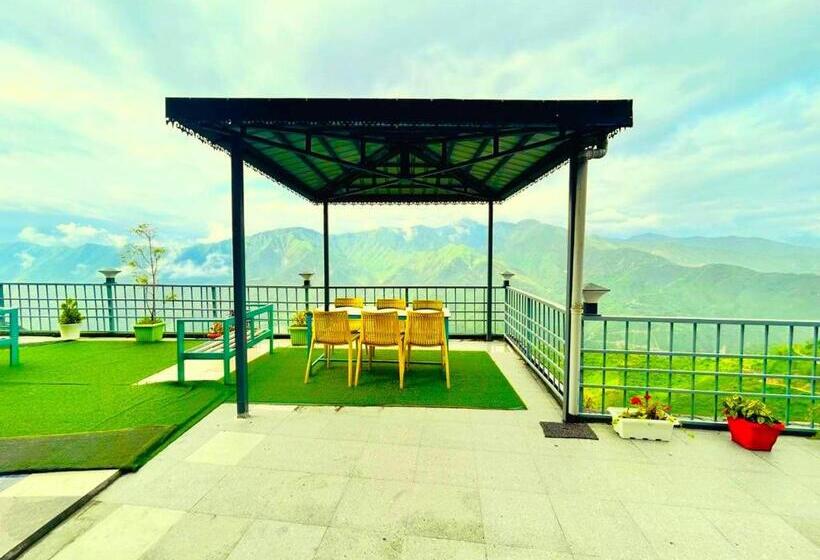 חדר סטנדרט עם מרפסת, The Grand Edge Retreat   Luxury In The Clouds