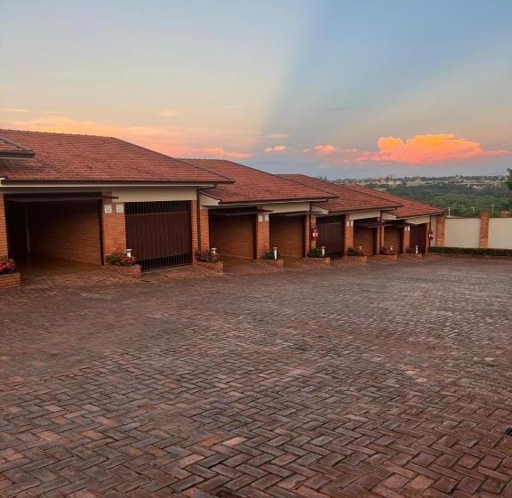 جناح, Status Motel