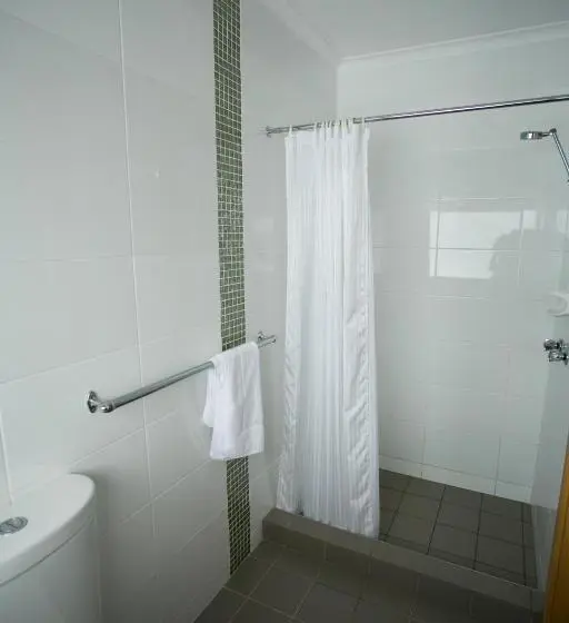 スタンダード４人部屋, Barrakee Ski Lodge