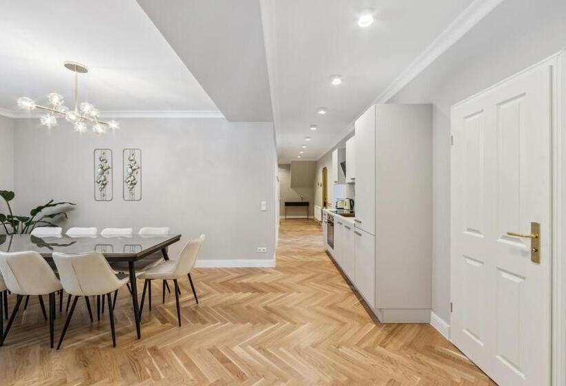Апартаменты Пентхаус 1 Спальня, Residenz Hugo
