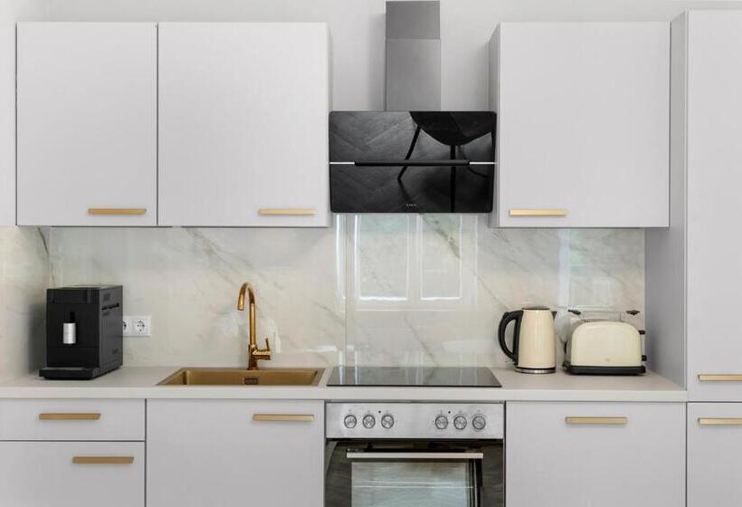 테라스가 있는 2 베드룸 아파트, Residenz Hugo