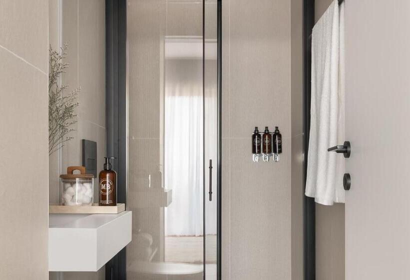 套房配有游泳池, White City Limassol Aparthotel Adults Only
