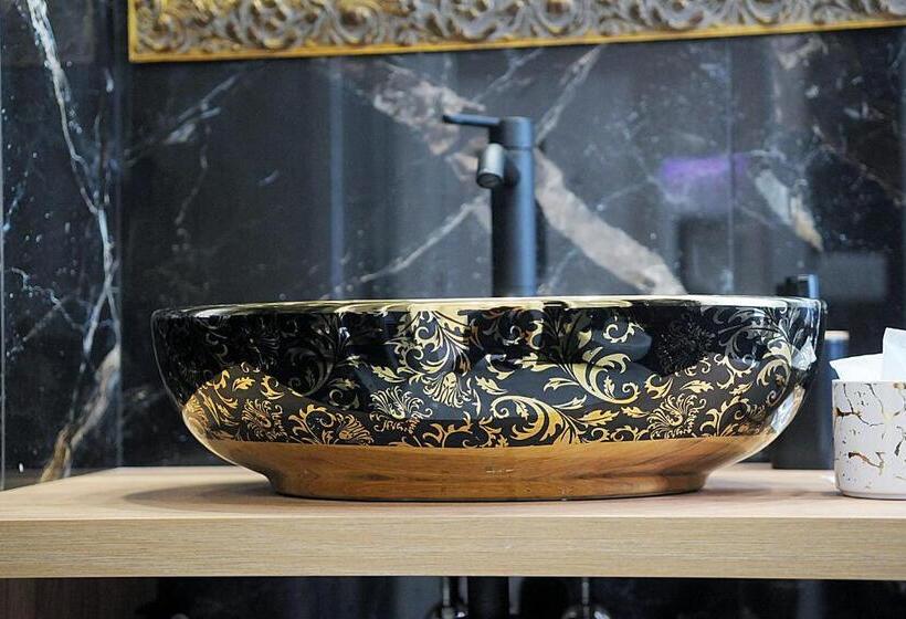 חדר לארבעה סטנדרטי עם מרפסת, B&b Aida Rooms Cefalù