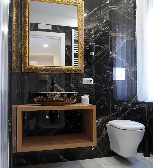 חדר לארבעה סטנדרטי עם מרפסת, B&b Aida Rooms Cefalù