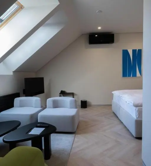 Suite, Laudon